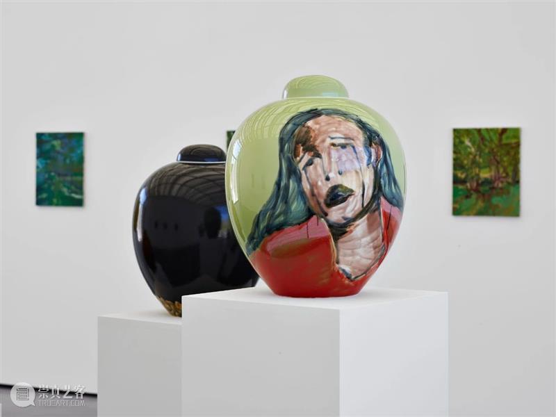 展览现场 | 克莱尔·特伯莱（Claire Tabouret）「泪水的诉说」@ 拉科斯特酒庄（Chateau La Coste） 崇真艺客