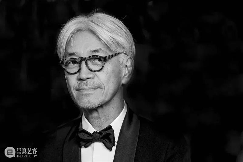 东一活动｜黑胶唱片声中的金瓦红墙——8月3日，共赴一场油画、电影与黑胶的顶级视听盛宴 崇真艺客