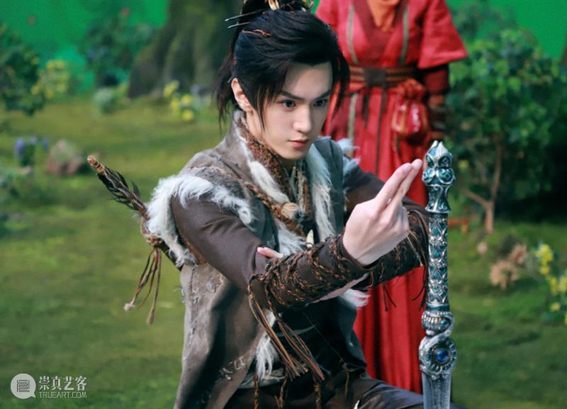 待爆男演员，正凭古偶上桌 崇真艺客