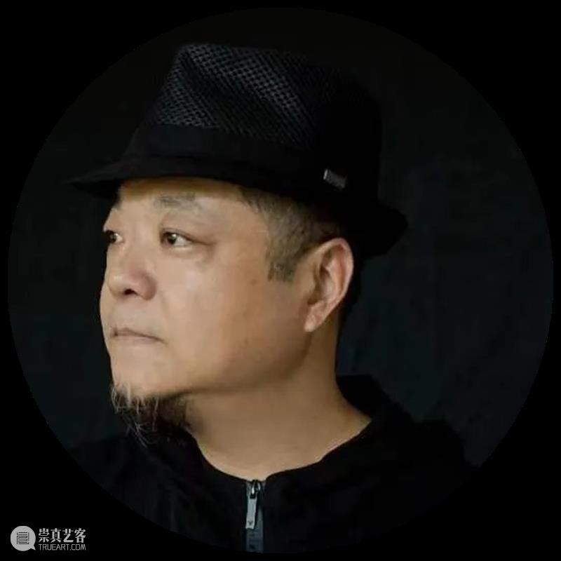 在澳门“养牛场”，他用AI与艺术构建了一个荒诞美学世界——“永无岛” 崇真艺客