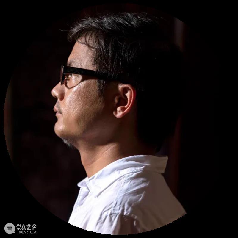 在澳门“养牛场”，他用AI与艺术构建了一个荒诞美学世界——“永无岛” 崇真艺客