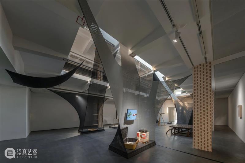 漂浮的迷宫 | 胡昀：远山 崇真艺客