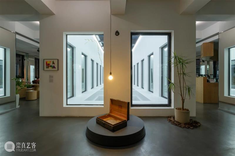 漂浮的迷宫 | 胡昀：远山 崇真艺客