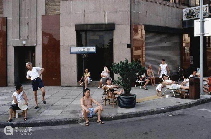 罗伯特·凡德·休斯特|上海:瞬间与永恒 1990-1993 Fotografiska 崇真艺客