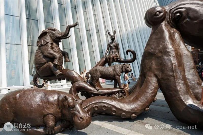 巨型章鱼雕塑承载着濒危动物 崇真艺客
