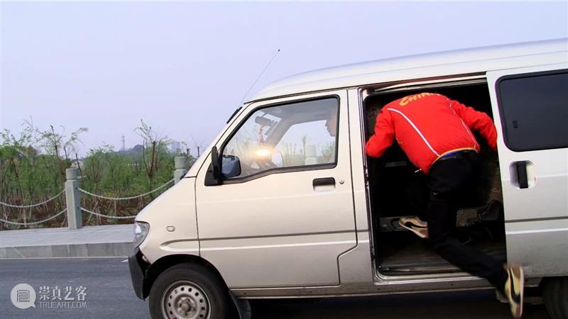 变戏法：仿真世界的后台表演 崇真艺客