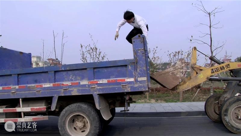 变戏法：仿真世界的后台表演 崇真艺客