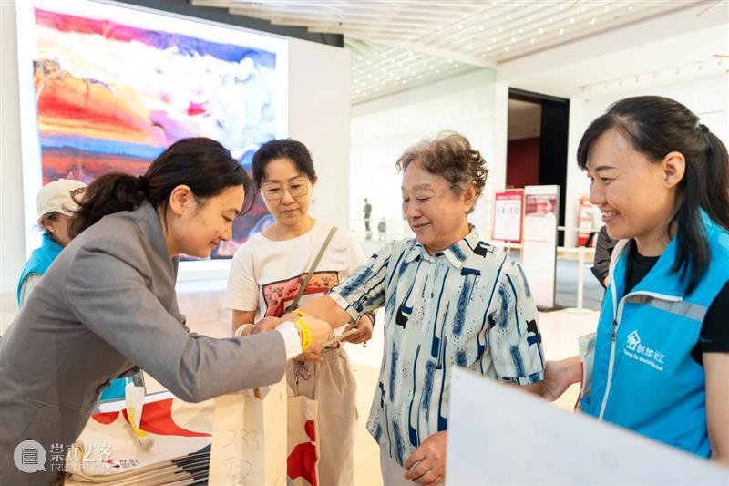 世界阿尔茨海默病日活动|从花开始重识世界,在艺术中重新遇见自己 崇真艺客