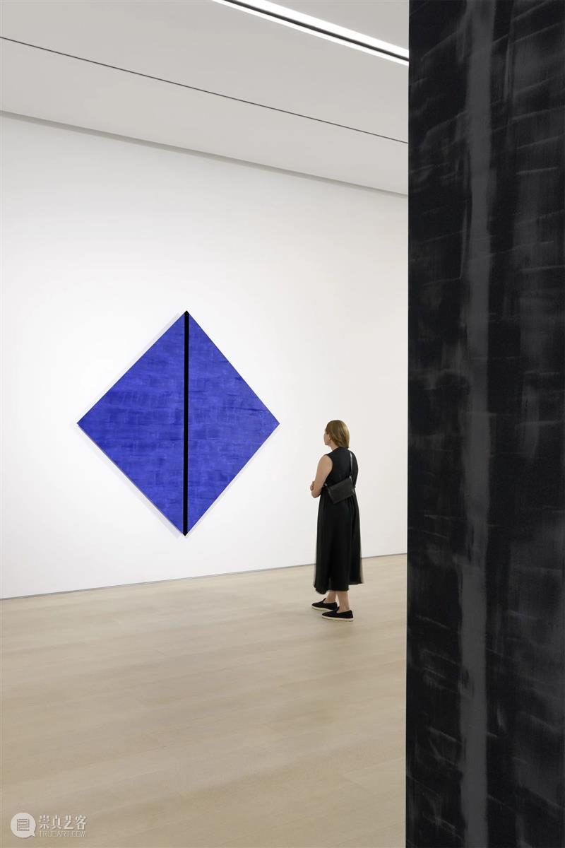 现场|玛丽·阔思 Mary Corse 新作展「存在光中」|佩斯纽约 崇真艺客