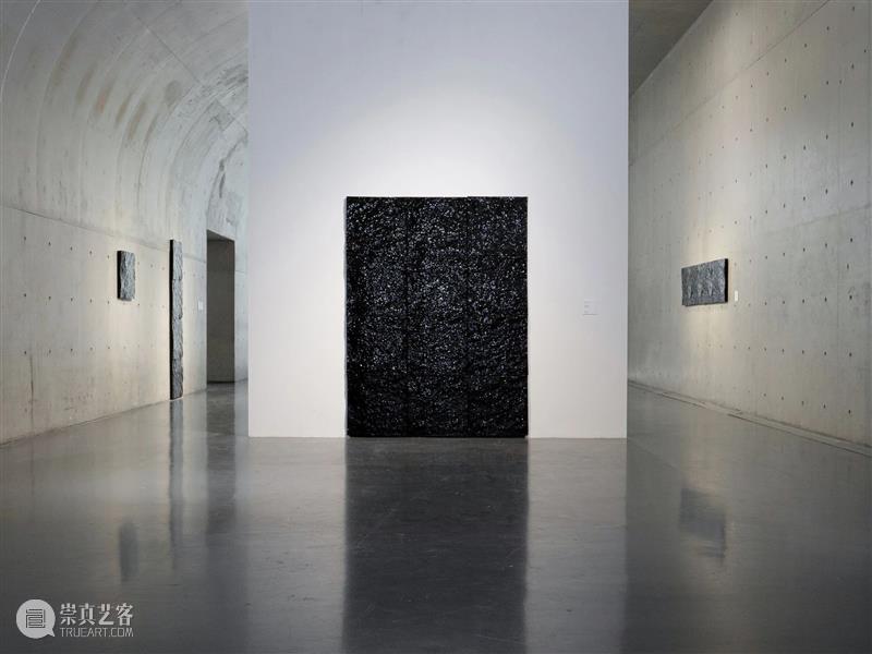 现场|玛丽·阔思 Mary Corse 新作展「存在光中」|佩斯纽约 崇真艺客