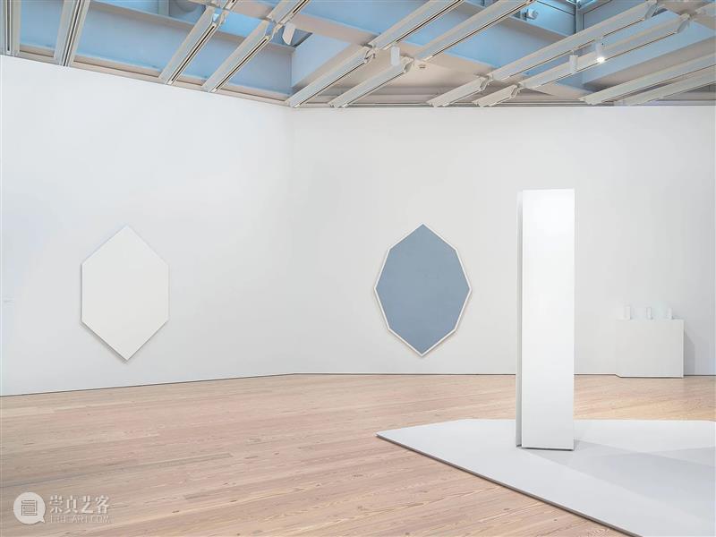 现场|玛丽·阔思 Mary Corse 新作展「存在光中」|佩斯纽约 崇真艺客