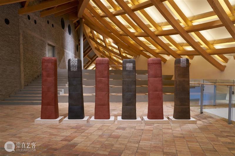 UCCA陶美术馆拉开帷幕——开馆展“器之道:日本岐阜县现代陶艺美术馆藏‘美浓国际陶瓷节’获奖作品精选展” 崇真艺客