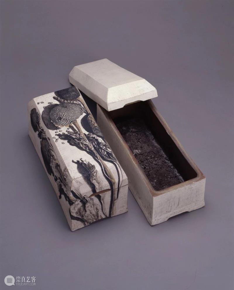 UCCA陶美术馆拉开帷幕——开馆展“器之道:日本岐阜县现代陶艺美术馆藏‘美浓国际陶瓷节’获奖作品精选展” 崇真艺客