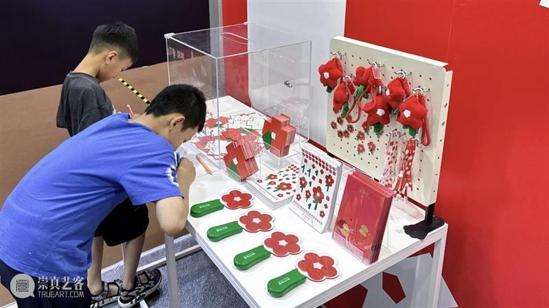 深圳美术馆亮相第二十一届中国(深圳)国际文化产业博览交易会 崇真艺客