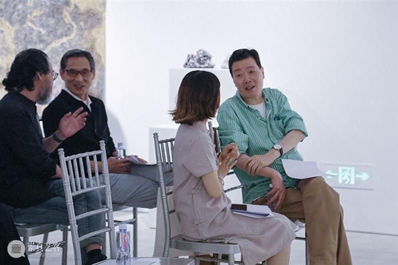 开幕聚焦｜地点之上——海上大步行走的人 视频资讯 Mingyuan Museum 地点 之上 海上 明雅集 诗意 艺术 形式 帷幕 宾客 一堂 崇真艺客