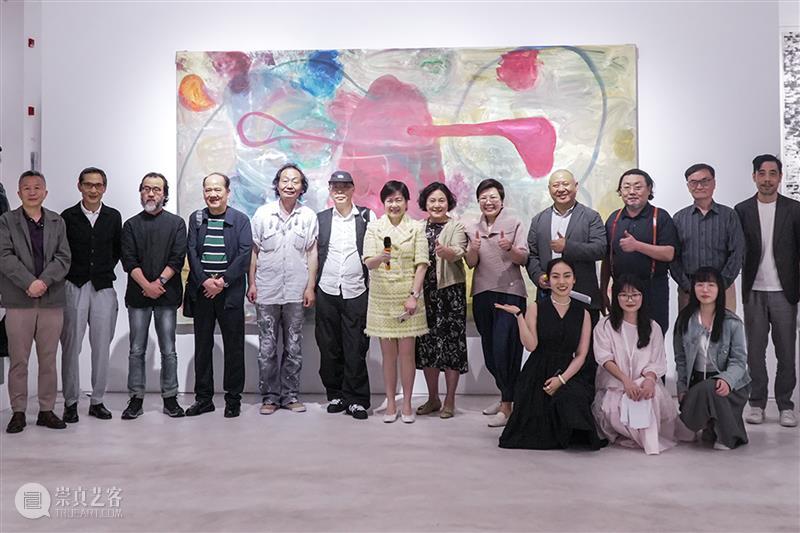 开幕聚焦｜地点之上——海上大步行走的人 视频资讯 Mingyuan Museum 地点 之上 海上 明雅集 诗意 艺术 形式 帷幕 宾客 一堂 崇真艺客