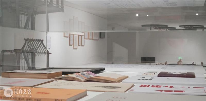 开幕聚焦｜地点之上——海上大步行走的人 视频资讯 Mingyuan Museum 地点 之上 海上 明雅集 诗意 艺术 形式 帷幕 宾客 一堂 崇真艺客