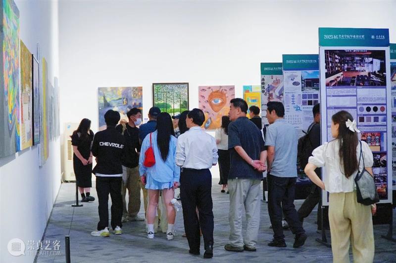 济宁市美术馆 | “向美而行”第三季—济宁学院美术学院2025年教学成果汇报展暨2025届毕业生作品展开幕 崇真艺客