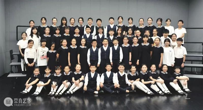这个六一超有FUN | “童心闪耀,歌声里的儿童节”快闪演出惊喜落幕 崇真艺客
