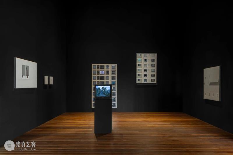 新氧艺O2art | 展览回顾 | 黄一山首个大型美术馆个展「室内的标点」 崇真艺客