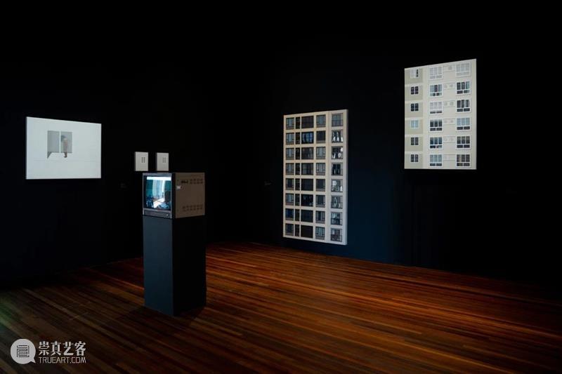 新氧艺O2art | 展览回顾 | 黄一山首个大型美术馆个展「室内的标点」 崇真艺客