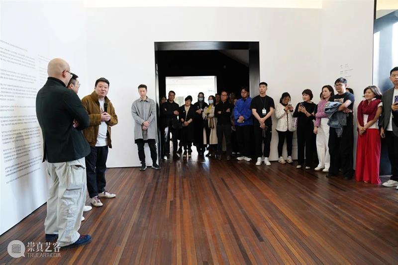 新氧艺O2art | 展览回顾 | 黄一山首个大型美术馆个展「室内的标点」 崇真艺客