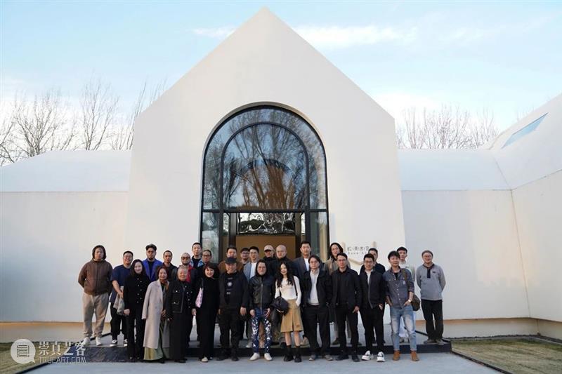 新氧艺O2art | 展览回顾 | 黄一山首个大型美术馆个展「室内的标点」 崇真艺客