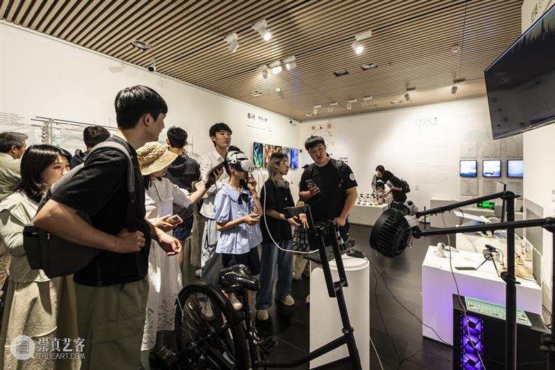新展开幕｜艺科融合?青春宣言：清华大学美术学院2025届本科生毕业作品展对外开放 崇真艺客
