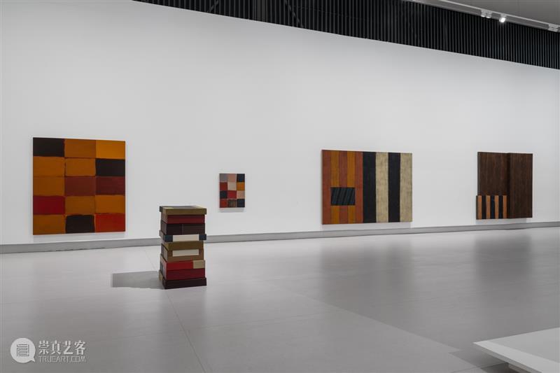 正在展出 | 肖恩·斯库利 (Sean Scully) 个展「崇高与虚空」| 四川音乐学院美术馆 崇真艺客