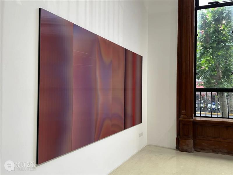 蓝骑士上海｜申江服务报导 移步易景多元展现 "乱红飞·秋千去" 文学诗意 崇真艺客