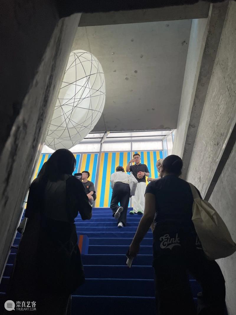 开幕回顾|在“深海”中打捞自由的微光 崇真艺客