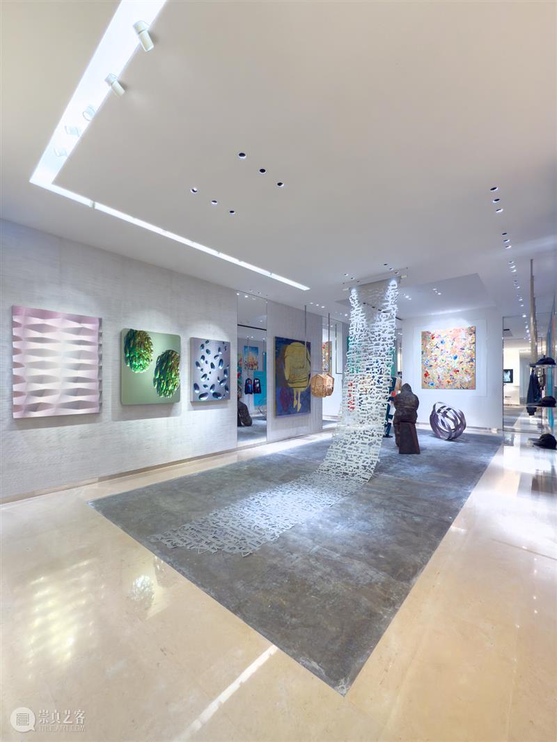 蓝骑士台北｜王薇薇 Elsa Wang 专访  时尚与艺术的紧密连结 非池中艺术 崇真艺客