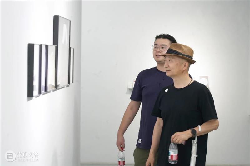 开幕现场 OPENING VIEWS｜艺术家的一本书 崇真艺客