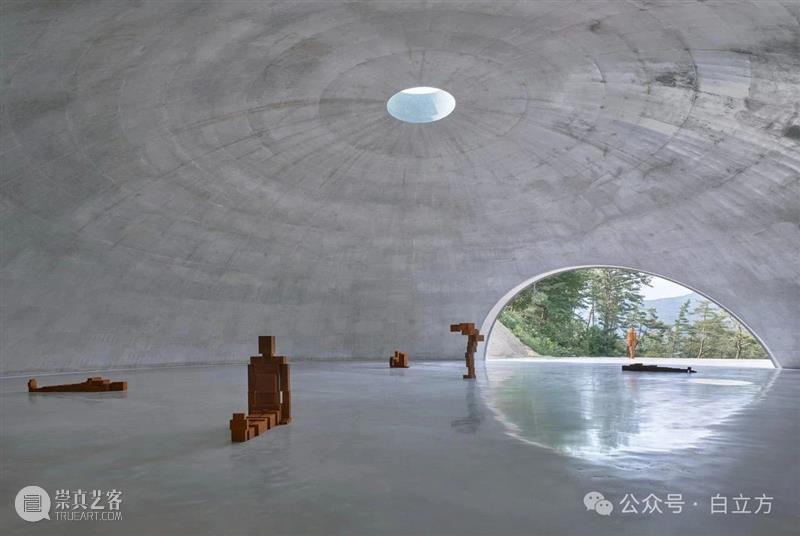 安东尼·葛姆雷/安藤忠雄合作永久装置正在韩国SAN博物馆展出 崇真艺客