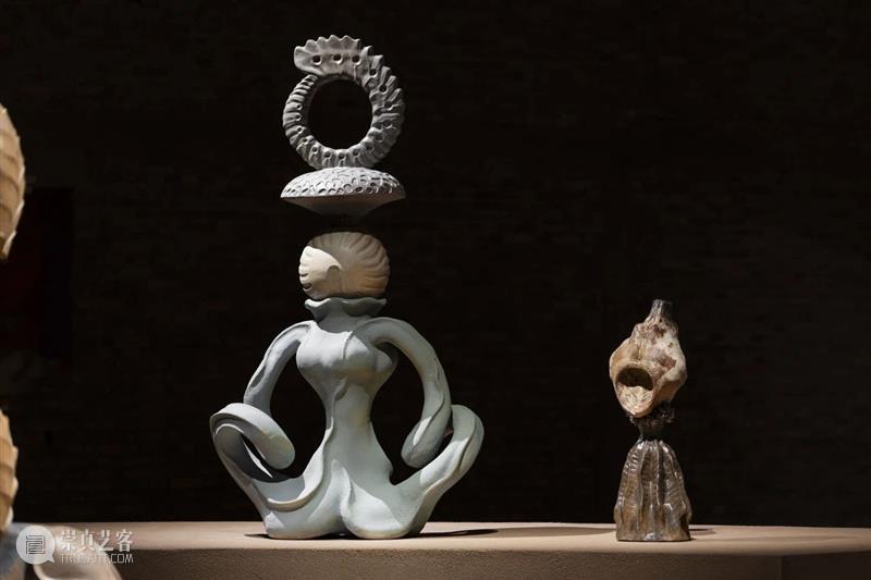 物质转化、时间流变与神话叙事丨UCCA陶美术馆“水底火焰”展览现场 崇真艺客
