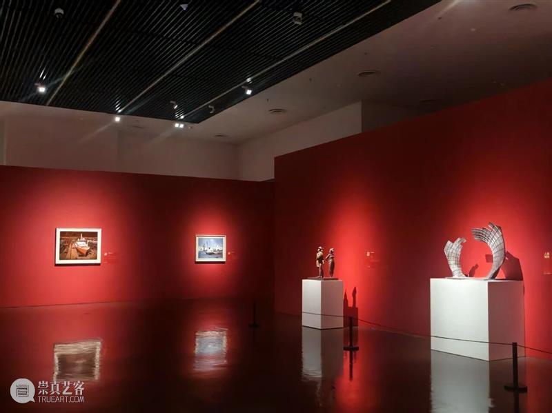 活动 | 00后参展艺术家导赏！一起去看上海青年眼中的“魔都” 崇真艺客