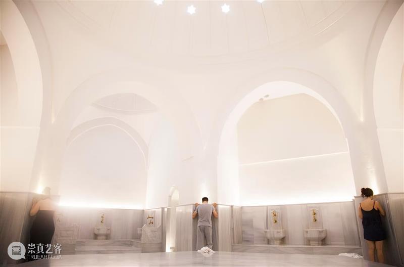 回顾展评｜奥利弗·比尔（Oliver Beer）「共振项目：洞穴」@ 第17届里昂双年展 崇真艺客