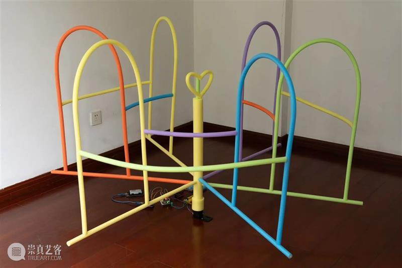 新展预告｜滑梯，旋转木马，跷跷板 Slides, Carousels, Seesaws 崇真艺客