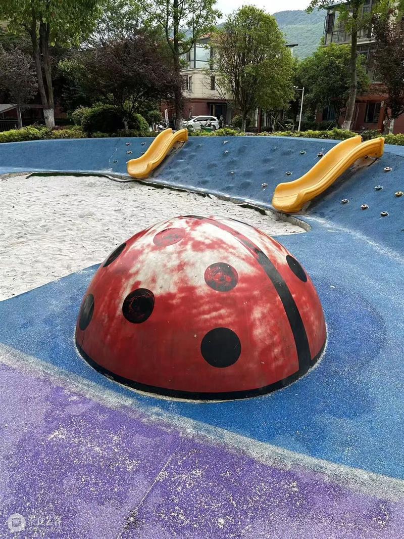 新展预告｜滑梯，旋转木马，跷跷板 Slides, Carousels, Seesaws 崇真艺客