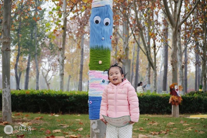 “爱的抱抱”第二期温暖开幕！这个冬天，继续为大树织一件彩色毛衣吧！ 崇真艺客