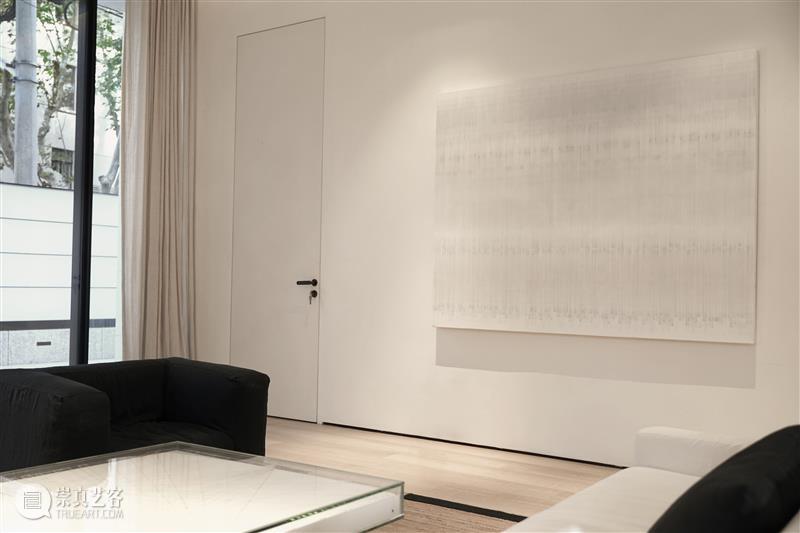 「VV Art Salon 艺术会客厅」呈现双展《绝对抽象》与《似是而是》 热点聚焦  崇真艺客