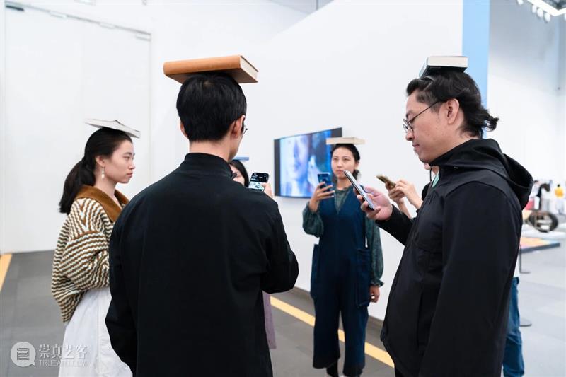 活动回顾 | 工具、社交媒体与自我意识 ——“从工具到工具”行为艺术工作坊回顾 崇真艺客