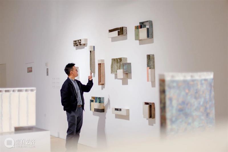 陶瓷版图中的创作新倾向丨群展“即兴游离”正在UCCA陶美术馆展出 崇真艺客