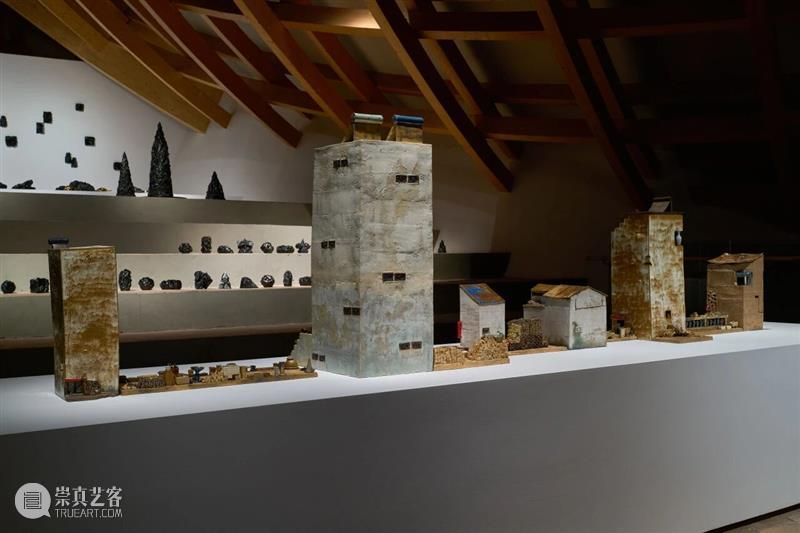 陶瓷版图中的创作新倾向丨群展“即兴游离”正在UCCA陶美术馆展出 崇真艺客