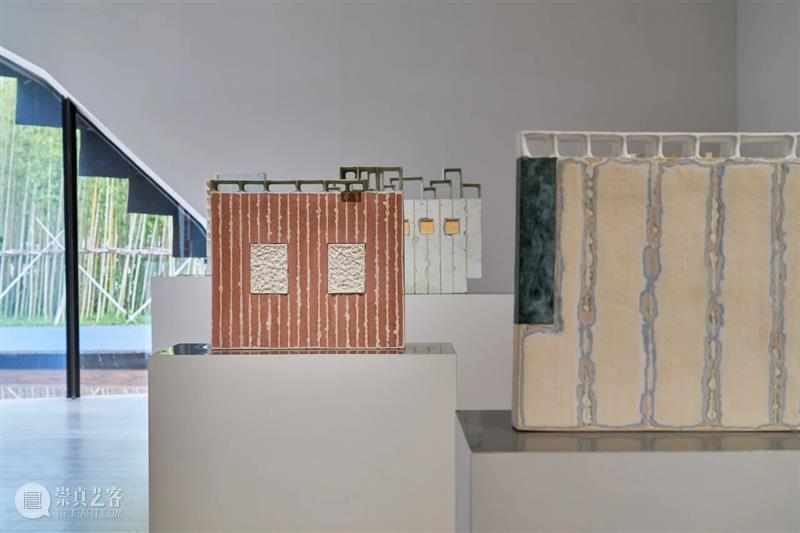 陶瓷版图中的创作新倾向丨群展“即兴游离”正在UCCA陶美术馆展出 崇真艺客