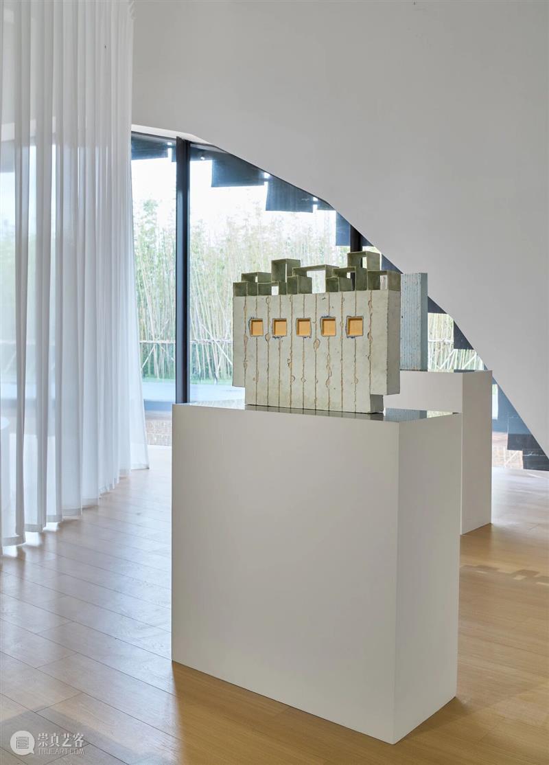 陶瓷版图中的创作新倾向丨群展“即兴游离”正在UCCA陶美术馆展出 崇真艺客