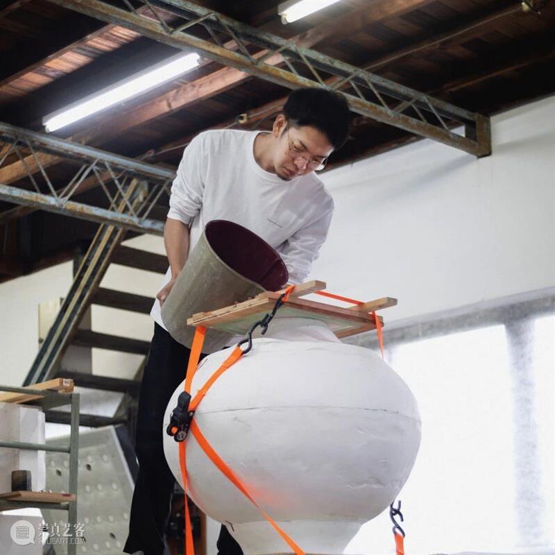 陶瓷版图中的创作新倾向丨群展“即兴游离”正在UCCA陶美术馆展出 崇真艺客