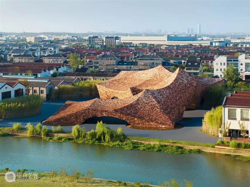 陶瓷版图中的创作新倾向丨群展“即兴游离”正在UCCA陶美术馆展出 崇真艺客