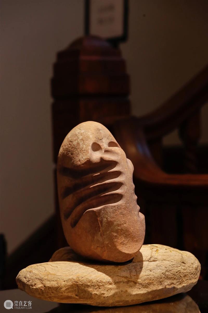 偏锋 展览 | 《黄金与羽毛：邬建安个展》于张园揭幕 崇真艺客