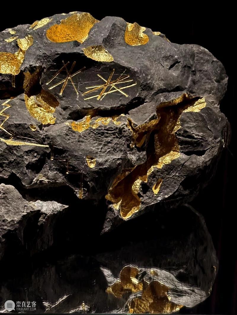 偏锋 展览 | 《黄金与羽毛：邬建安个展》于张园揭幕 崇真艺客